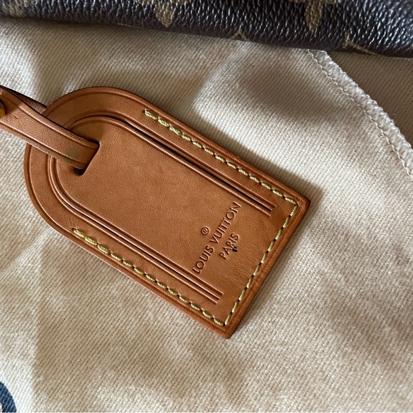 Authentic Louis Vuitton Graceful PM - Picture 3 of 17